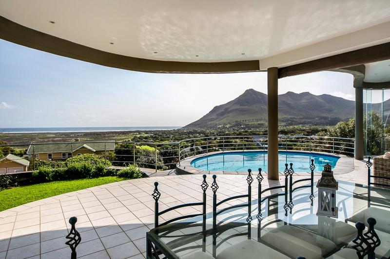 5 Bedroom Property for Sale in Crofters Valley Western Cape